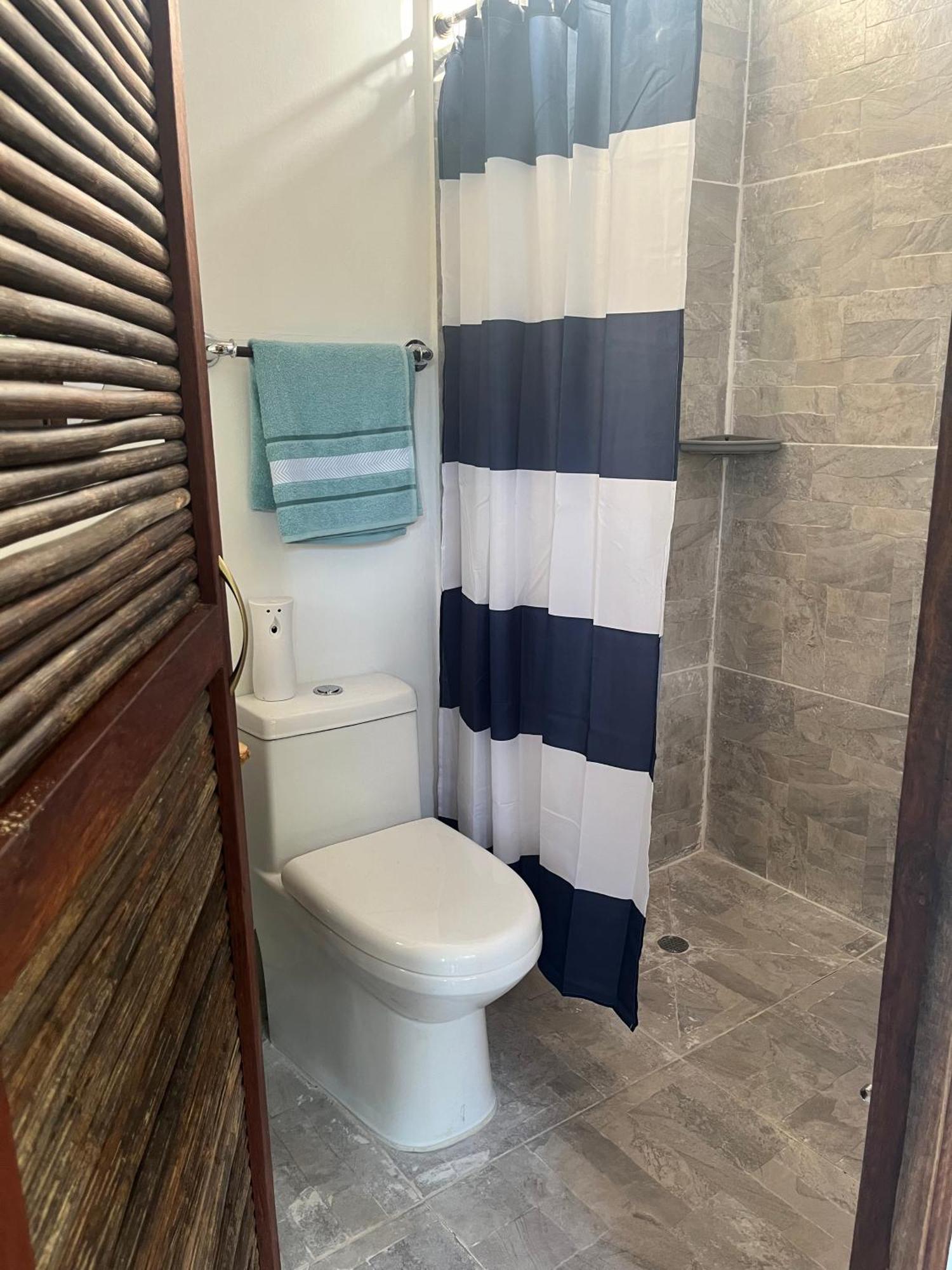 Tayrona Juancho'S House Hostel & Coworking 洛斯纳兰霍斯 外观 照片