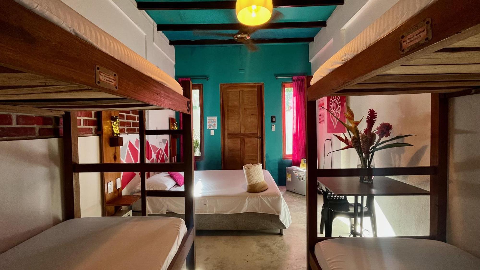 Tayrona Juancho'S House Hostel & Coworking 洛斯纳兰霍斯 外观 照片