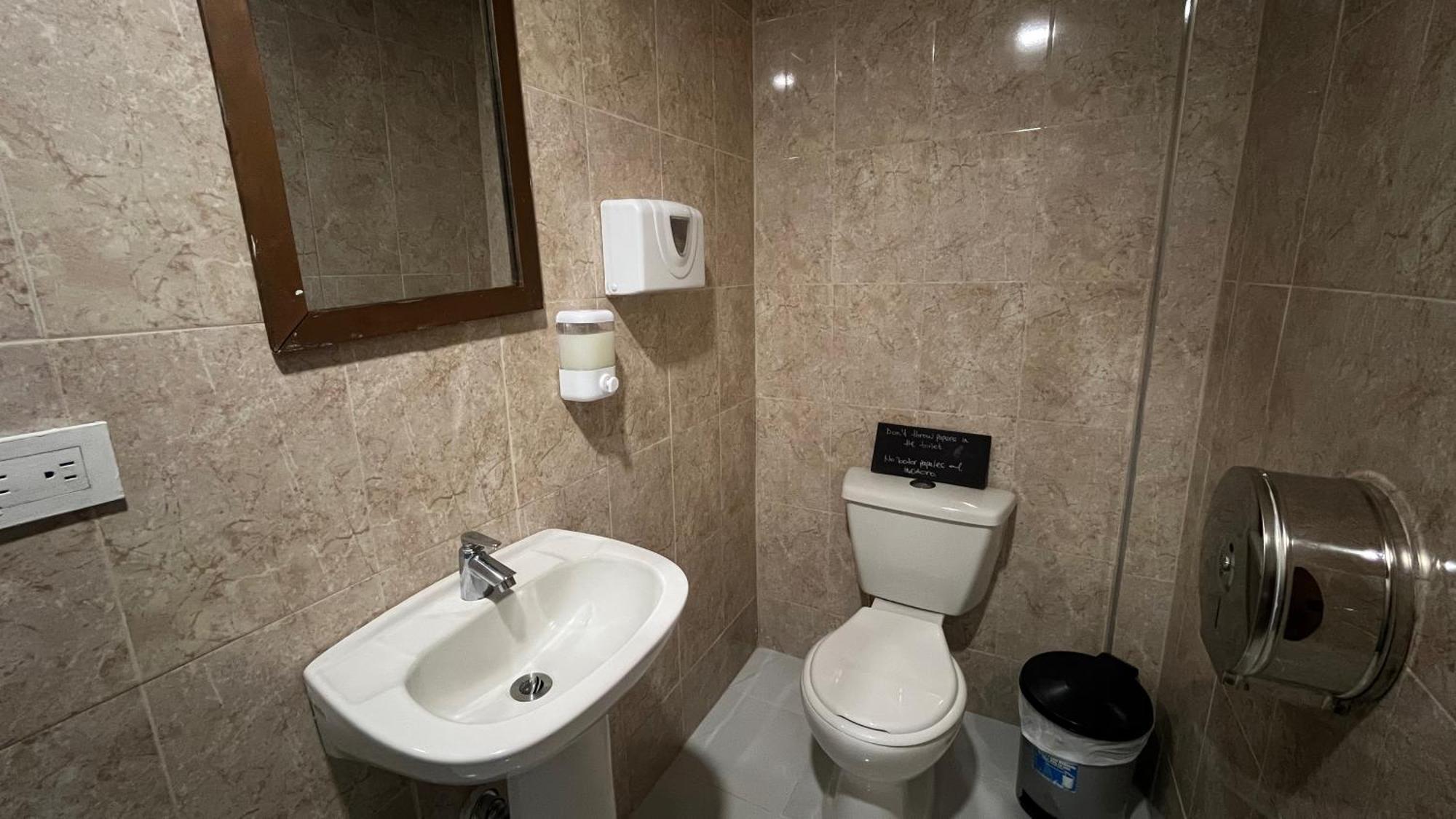 Tayrona Juancho'S House Hostel & Coworking 洛斯纳兰霍斯 外观 照片