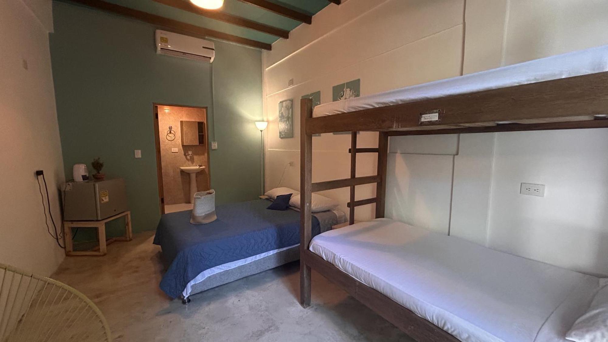 Tayrona Juancho'S House Hostel & Coworking 洛斯纳兰霍斯 外观 照片